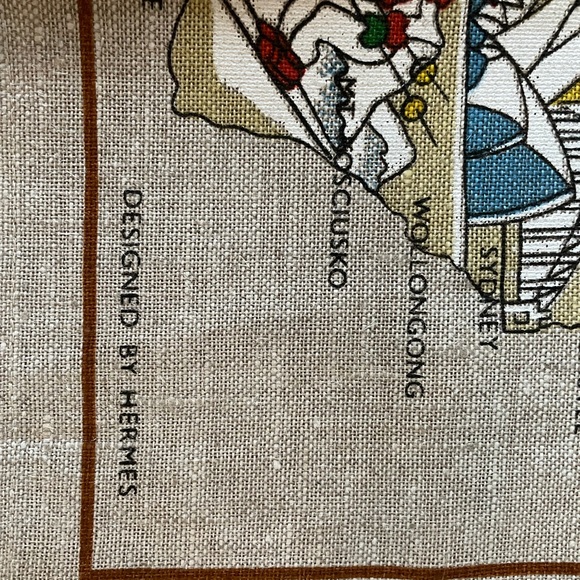 Hermes Auth designed by Hermes Vtg linen map of Australia measures 29 x 19 - Picture 3 of 12